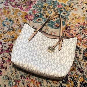 Michael Kors hand bag